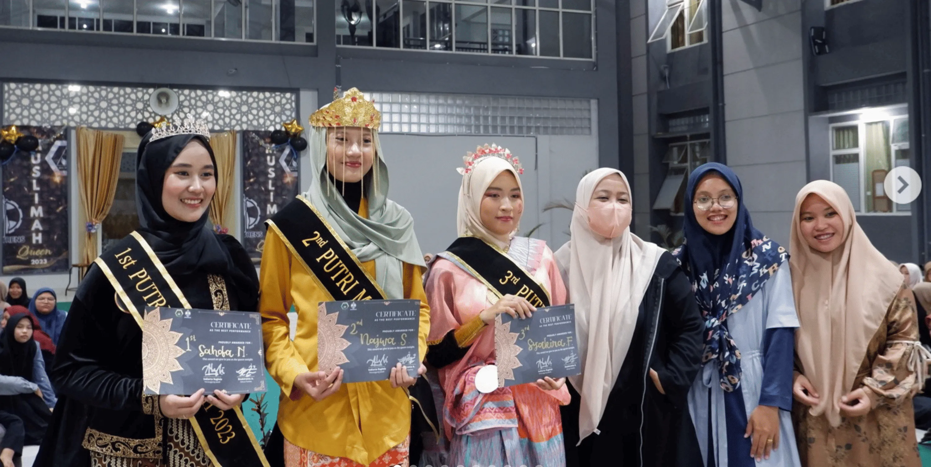Magis ala Disney, Islami ala Pesantren: Meriahnya Putri Muslimah 2025 Tebuireng