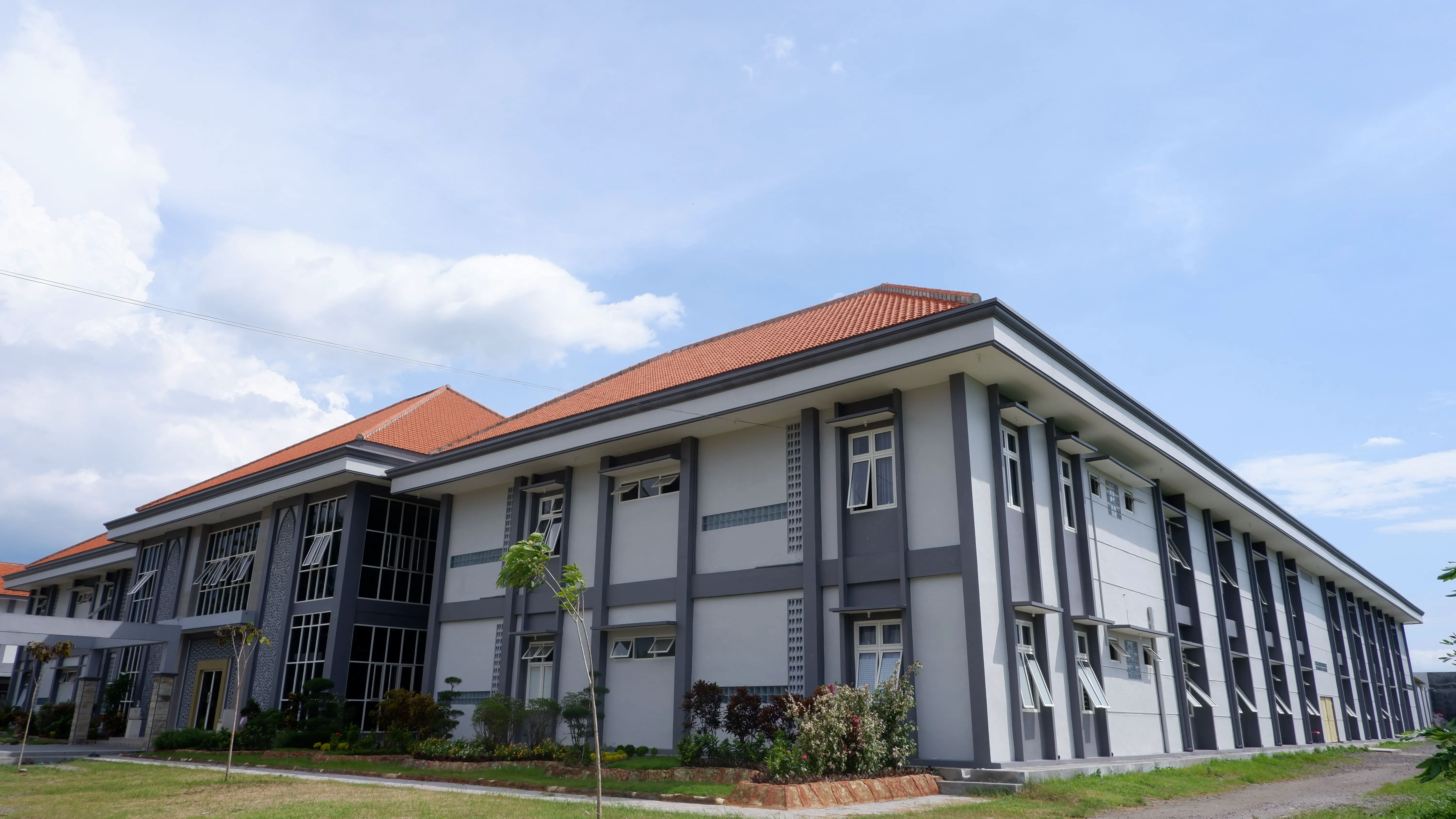 Asrama Modern & Islami
